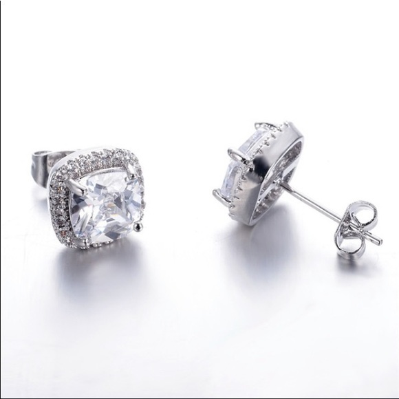 🌹💯💛PRECIOUS 2ct White S 18k Gf Gorgeous Studs🌹 - Picture 4 of 6
